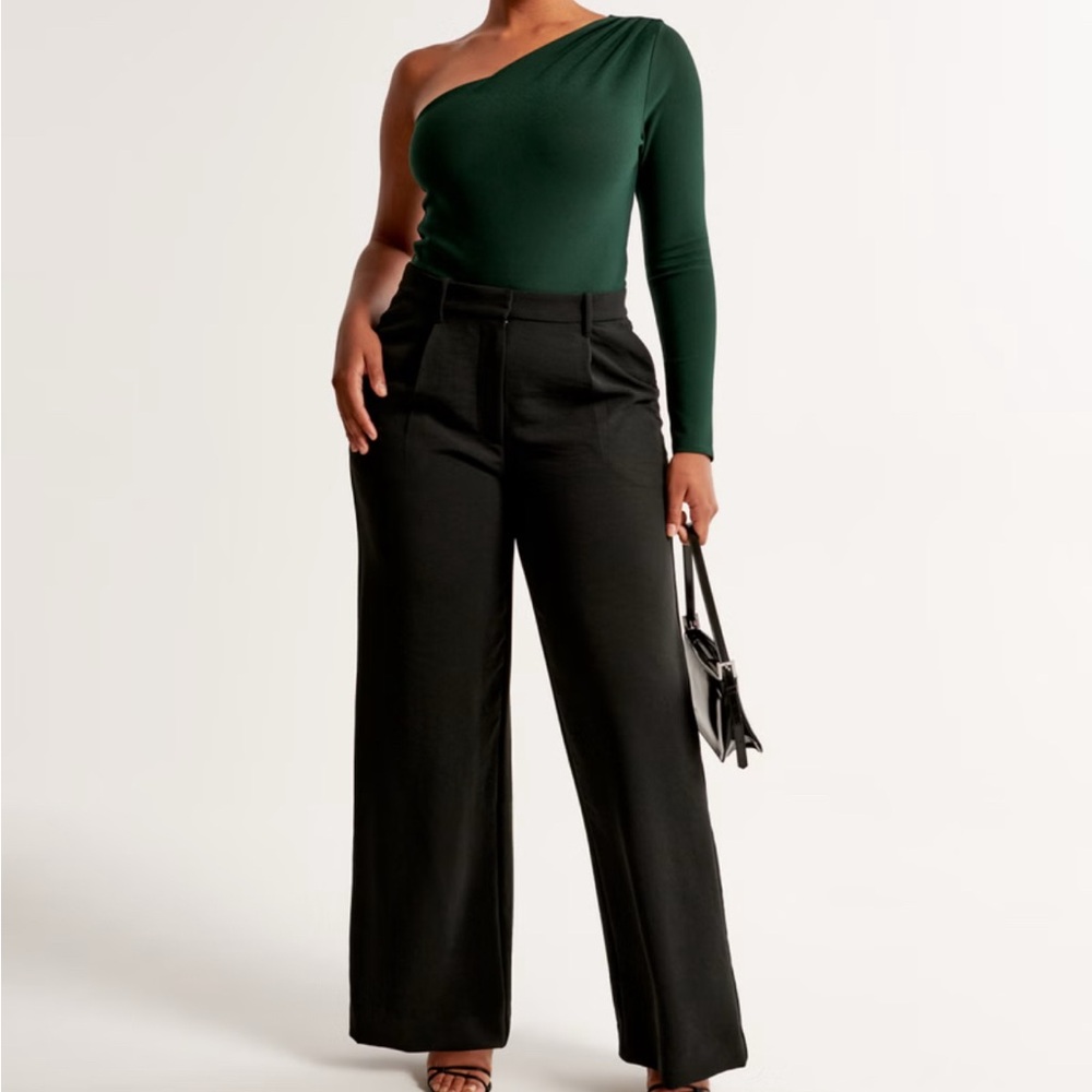 Elegant Abercrombie Asymmetrical Bodysuit